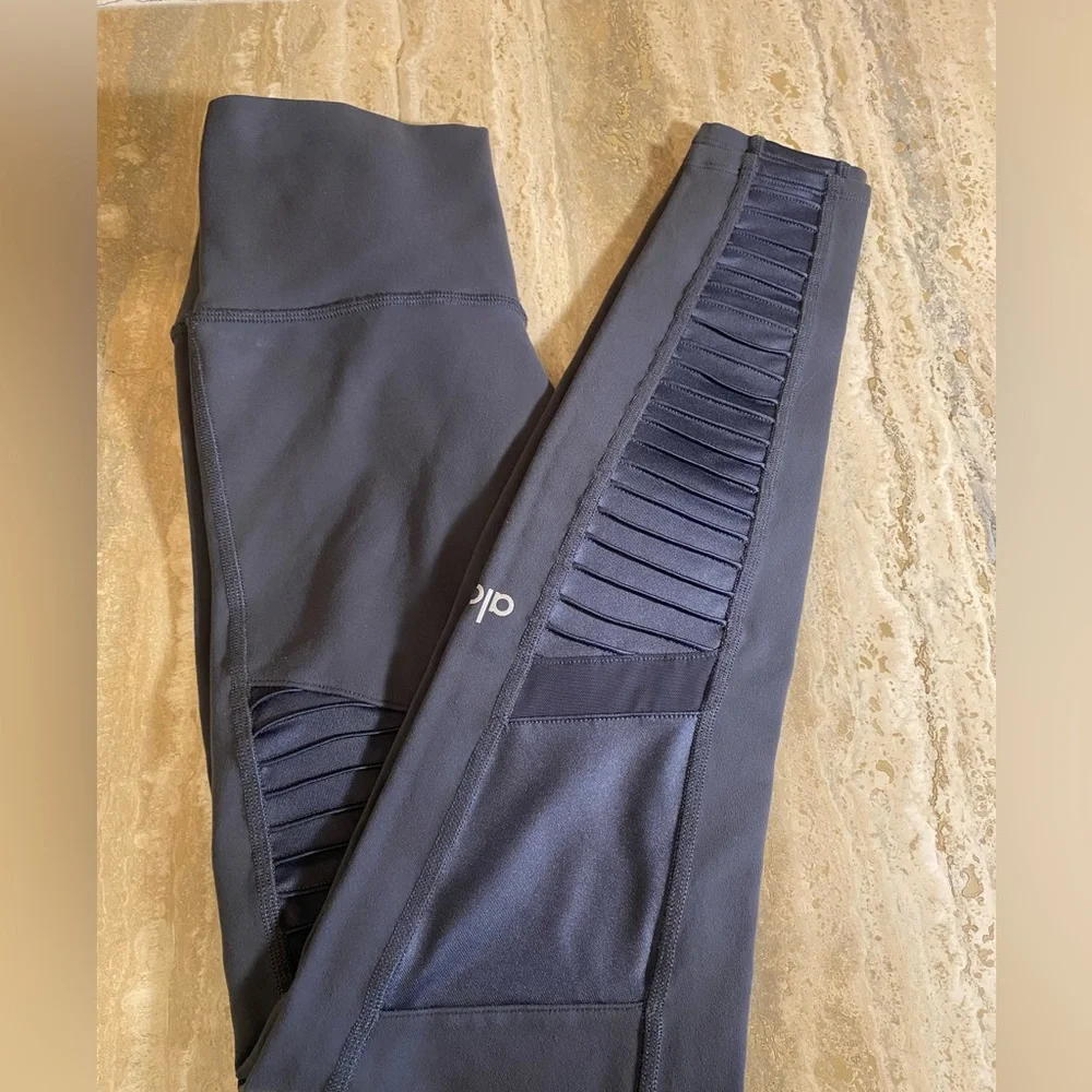 ALO YOGA High Waist Moto Leggings (S) Anthracite: Dark Gray. - Picture 2 of 8
